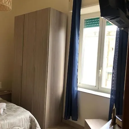 Keira House 3* Nápoly