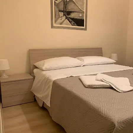 Keira House 3* Nápoly